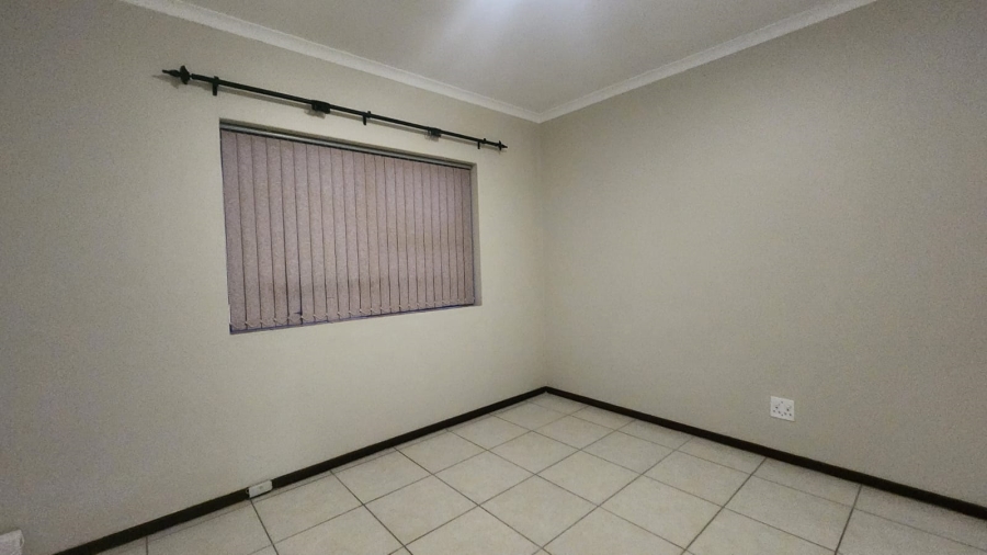 To Let 2 Bedroom Property for Rent in Rouxville Western Cape